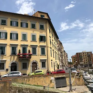 Renovated With 3 Bedrooms In An Historic Palazzo Between Port And Old Town Appartement